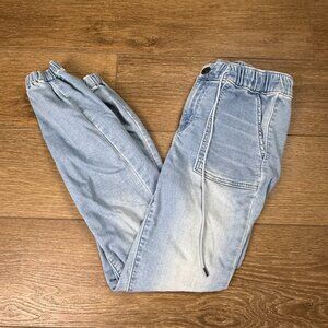 American Eagle Women's Soft Knit Denim Joggers, Light Wash Size 4, High waist